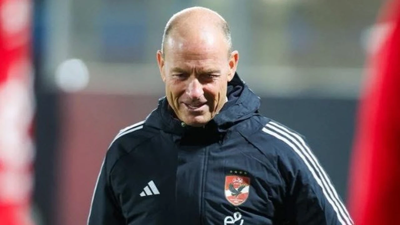 «توروب» يُعقّب على مطالب جماهير الأهلي برحيله: «أحترم آرائكم وأتمسك بمشروعي»